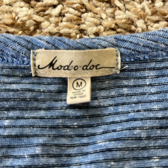 Mod-O-Doc Women’s V Neck Blouse - Picture 4 of 8